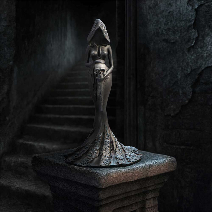 Femme Fatale - Keeper 20c