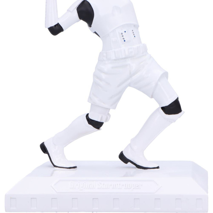 Stormtrooper Serve It! 18