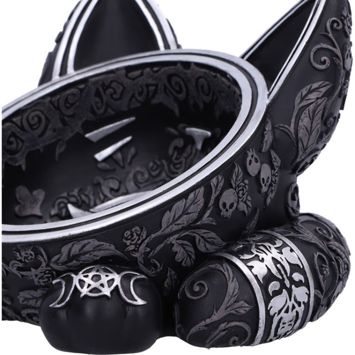 Black Cat Magic 16cm