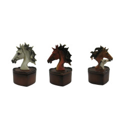 Boite cheval 3 modèles 8*