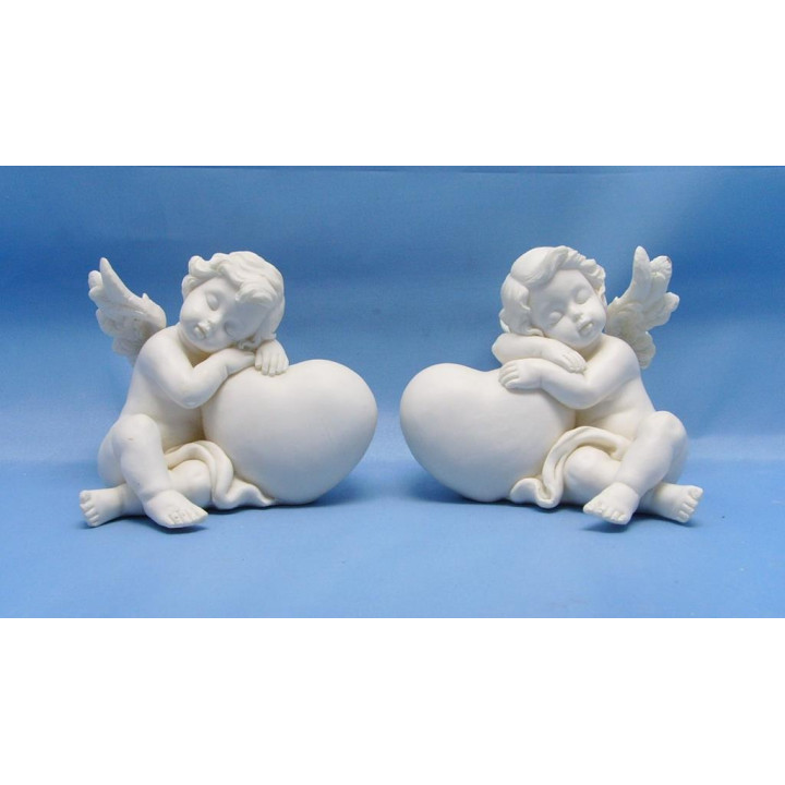 Ange avec coeur 10*5,9 cm