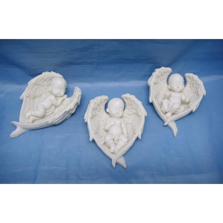 Bébé endormi dans ailes 7