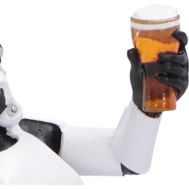 Stormtrooper Raise a Glas