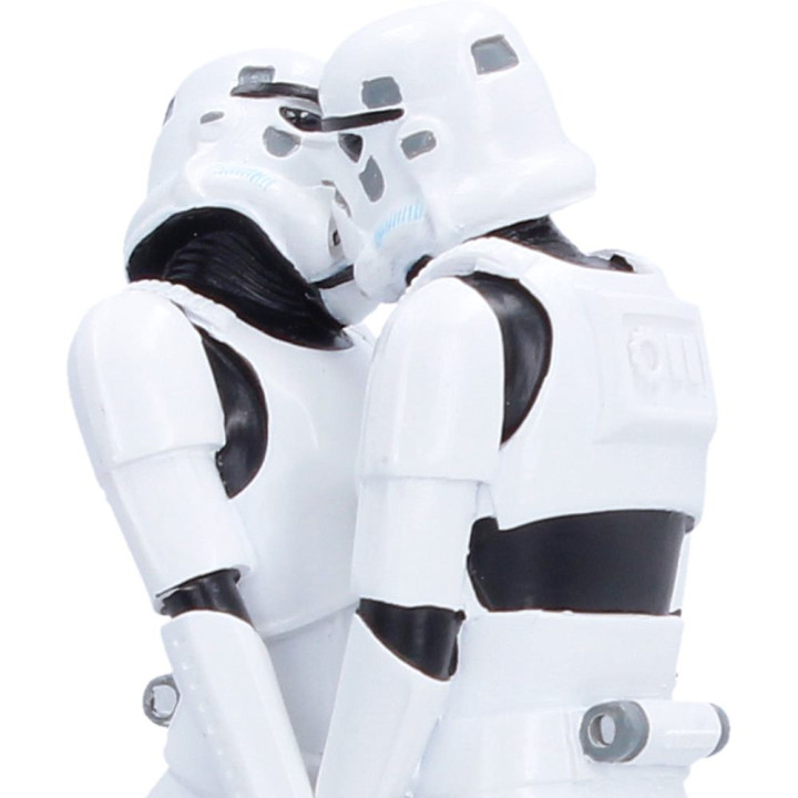 Stormtrooper First Kiss 1