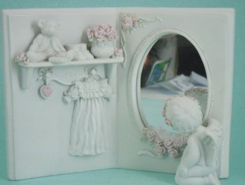 Anjo Com Guarda-Roupa...