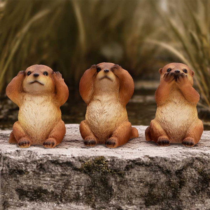 Three Wise Otters
