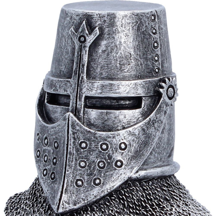 Helm of the Valiant