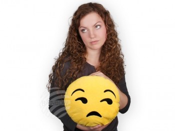 Almofada Emotikon Triste 25cm