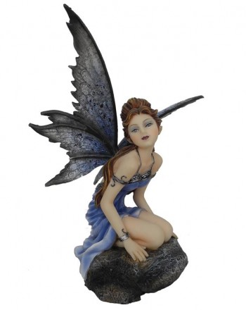 Fada Ajoelhada Na Pedra...