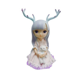 Sujet fille avec peluche
