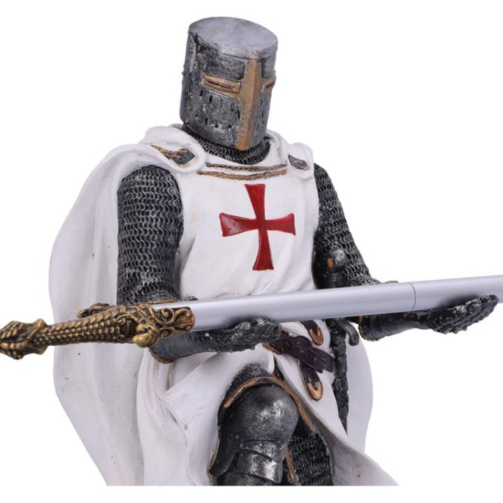 Knights Oath 16.8cm
